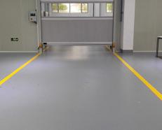 Microroughened wear self-leveling system